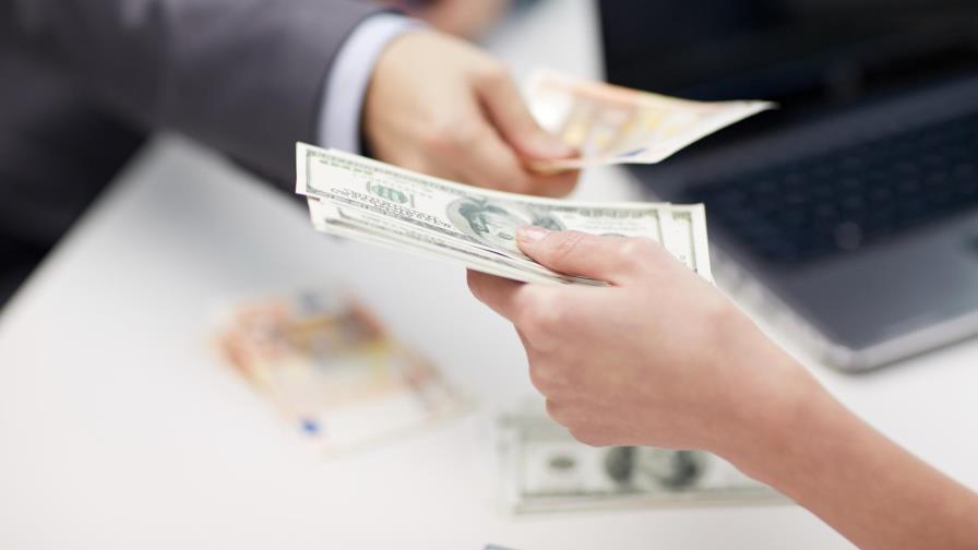 “El problema del dólar no es la cantidad, es el precio” “El problema del dólar no es la cantidad, es el precio”