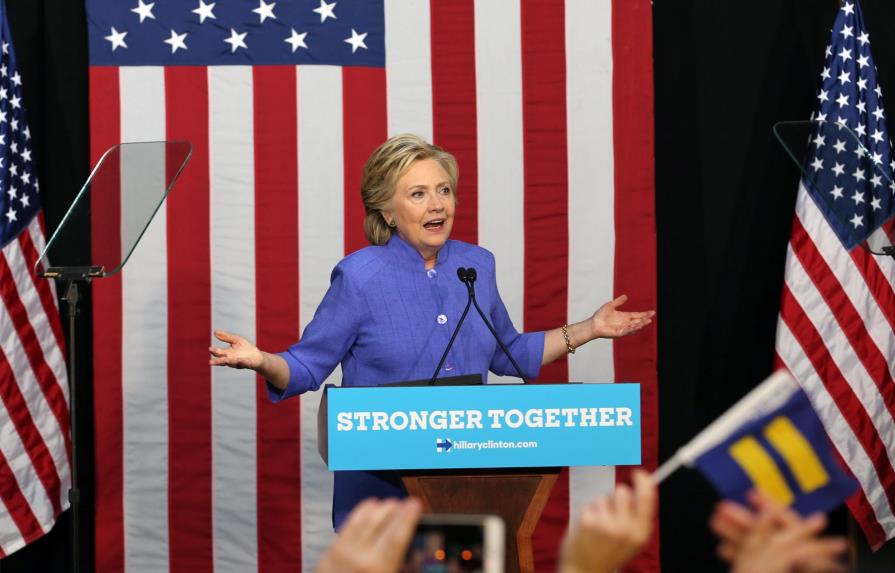 Clinton recibió anticipadamente preguntas de un debate durante la primaria