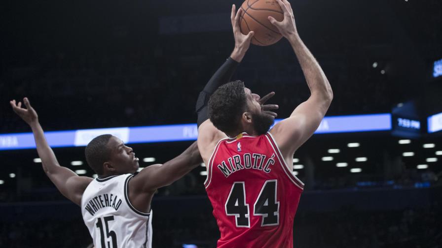 Bulls debutan como visitantes y humillan a Nets 