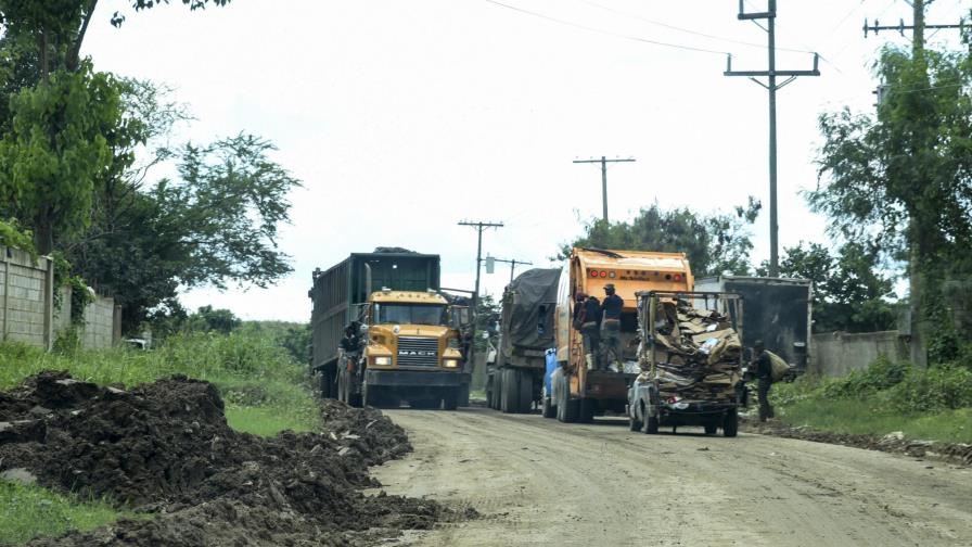Entrada de Duquesa es un lodazal; critican su manejo Entrada de Duquesa es un lodazal; critican su manejo