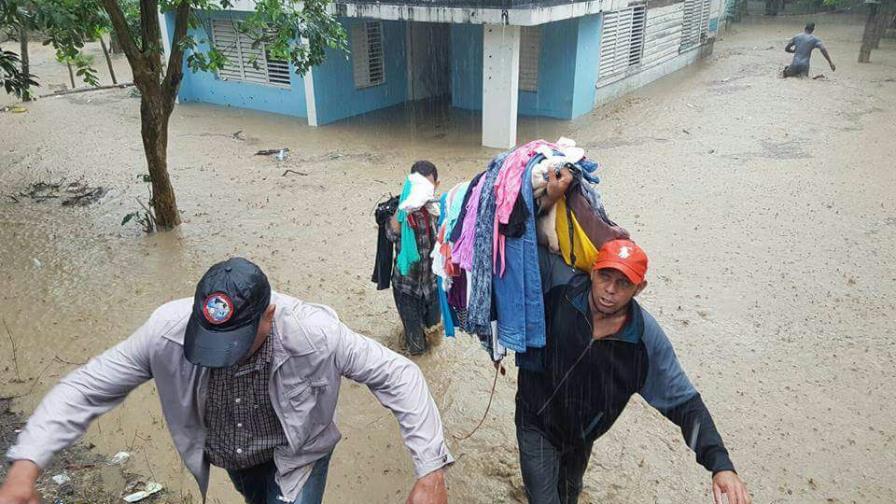 Organismos de emergencia están alerta ante la continuación de los aguaceros Organismos de emergencia están alerta ante la continuación de los aguaceros