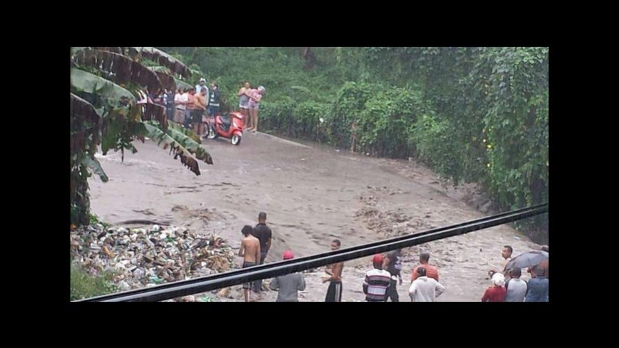 Continuarán los aguaceros por vaguada; varias provincias siguen bajo alerta Continuarán los aguaceros por vaguada; varias provincias siguen bajo alerta