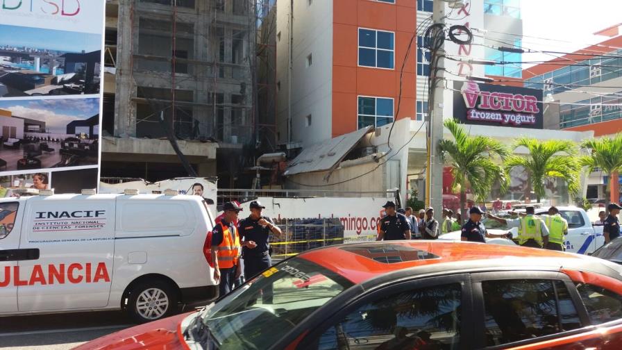Muere hombre al caer de edificio en construcción en la avenida Abraham Lincoln 