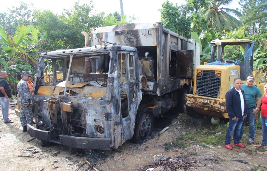 Determinan hubo “manos criminales” en quema de vehículos Ayuntamiento de Cayetano Germosén