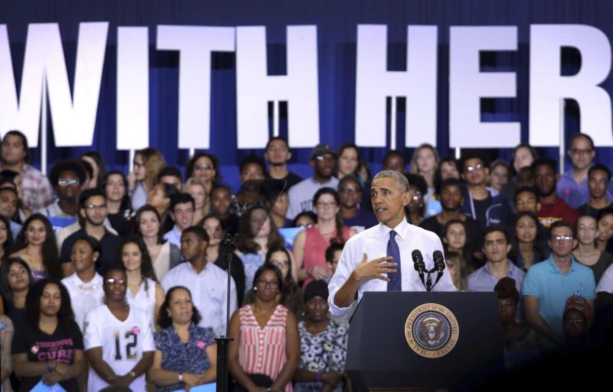 Los Clinton y los Obama cerrarán la campaña con un acto en Filadelfia