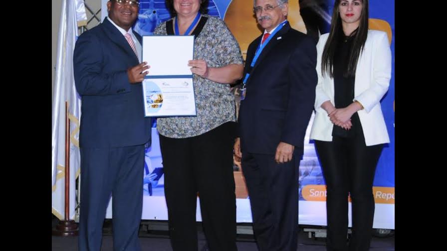 Definen al IDAC como institución moderna socialmente comprometida