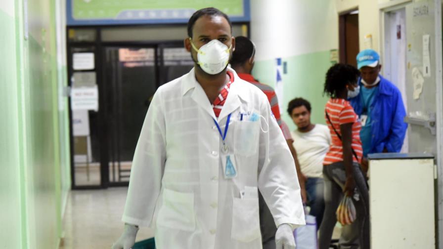 Continúa la incertidumbre entre el personal y pacientes del Cabral y Báez