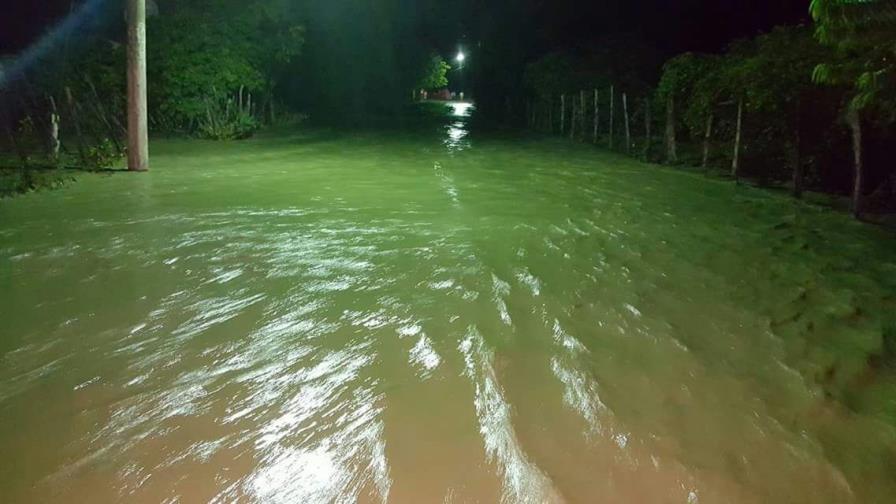 Lluvias mantienen a más de 6 mil personas fuera de sus hogares; 19 provincias en alerta