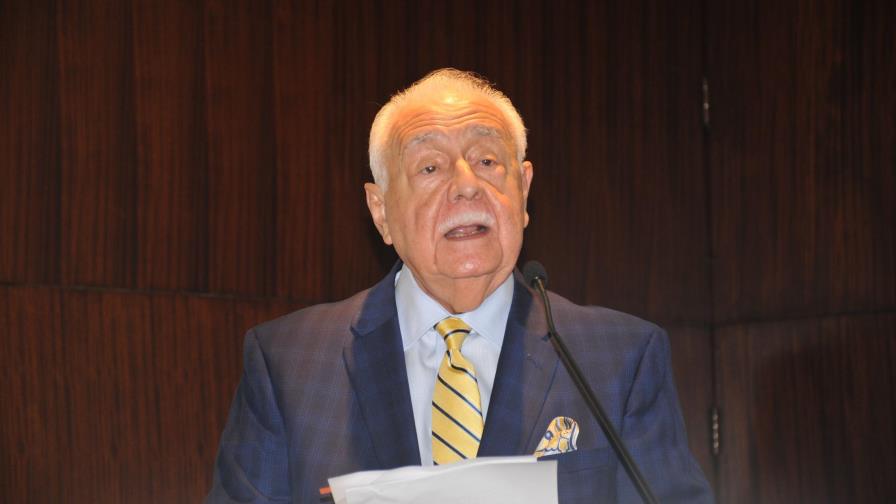 República Dominicana exporta US$8.0 millones en joyas de ámbar y larimar República Dominicana exporta US$8.0 millones en joyas de ámbar y larimar