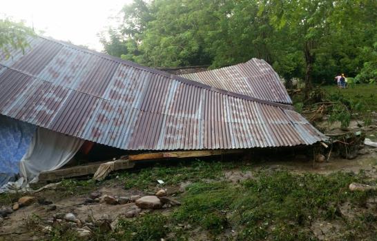 Lluvias inundan cientos de viviendas en Puerto Plata y derriban paredes de dos escuelas