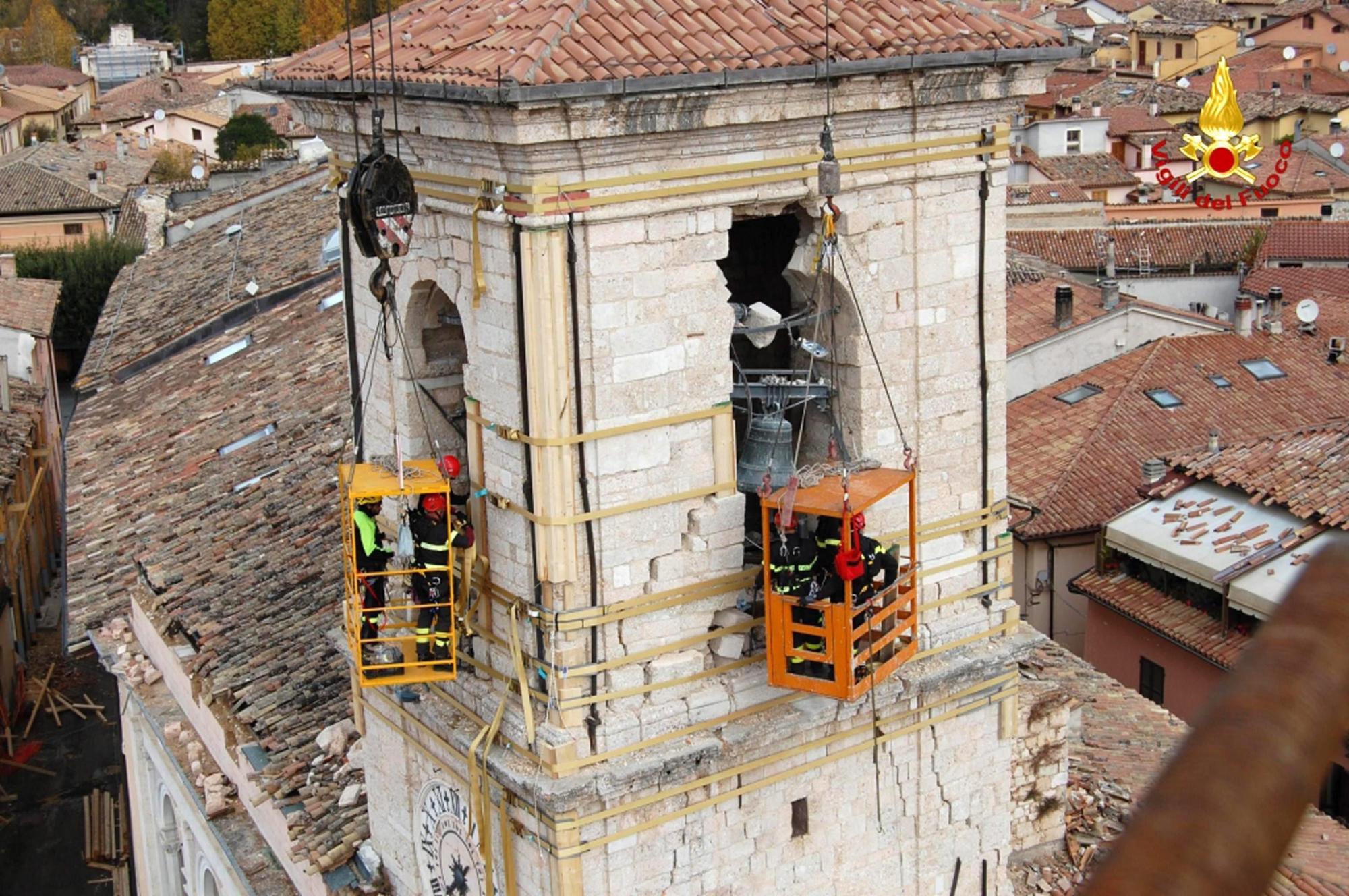 Rescate de Torre Cívica en Italia