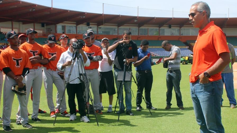 Stanley Javier sustituye a Pablo Peguero como vicepresidente de operaciones
