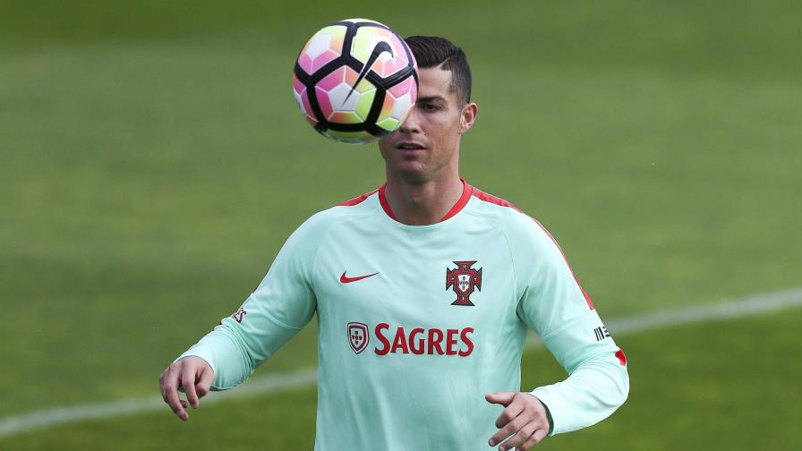 Cristiano Ronaldo ganaría 24 millones de euros al año con la Nike Cristiano Ronaldo ganaría 24 millones de euros al año con la Nike