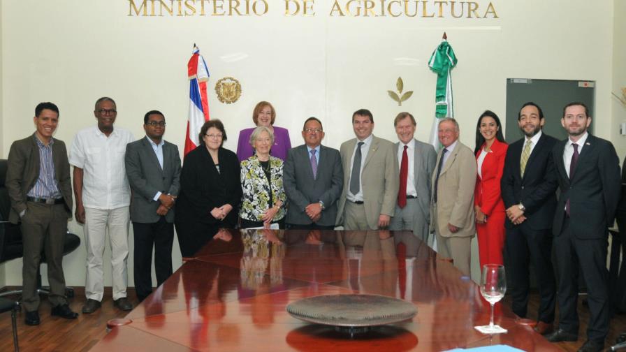 Delegación del Reino Unido visita el Ministerio de Agricultura
