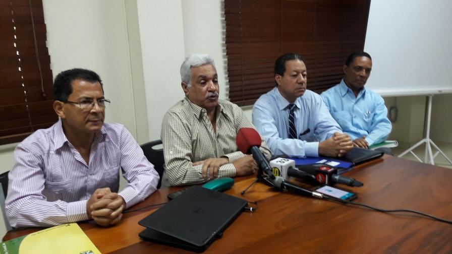 Productores de invernaderos reclaman facilidades de financiamiento para el sector 