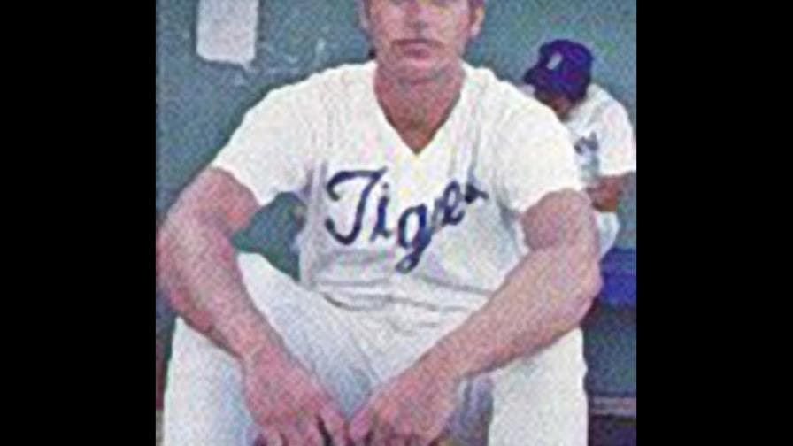 Greg Brock, 9 hits en fila india