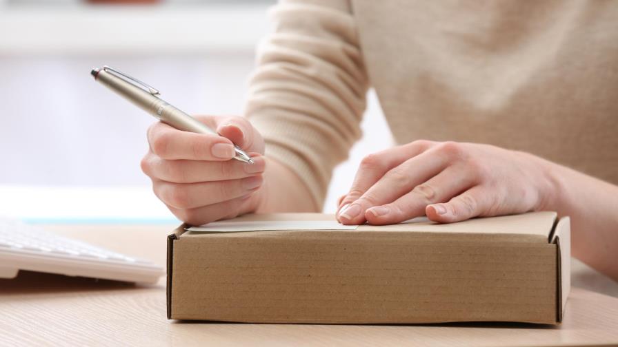 Usuarios de courier califican aumento de tasa de servicios como abusiva Usuarios de courier califican aumento de tasa de servicios como abusiva