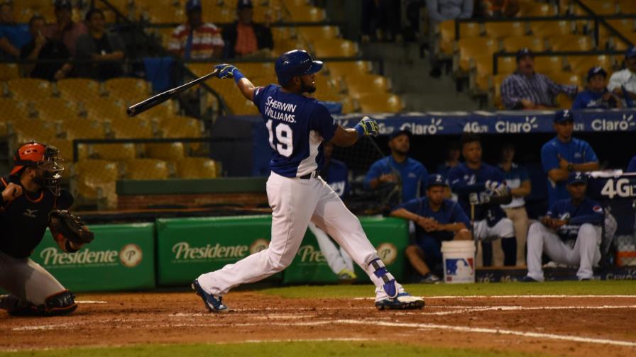 El Licey, firme en segundo y complica más a los Toros