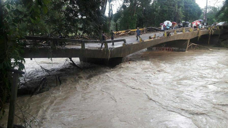 Colapso de puente de Jamao incomunica localidades en la provincia Espaillat Colapso de puente de Jamao incomunica localidades en la provincia Espaillat