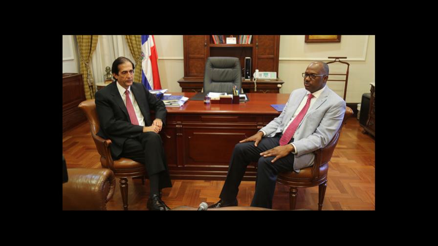 Gobierno y alcalde de Santo Domingo Este coordinan iniciativas para Ciudad Juan Bosch