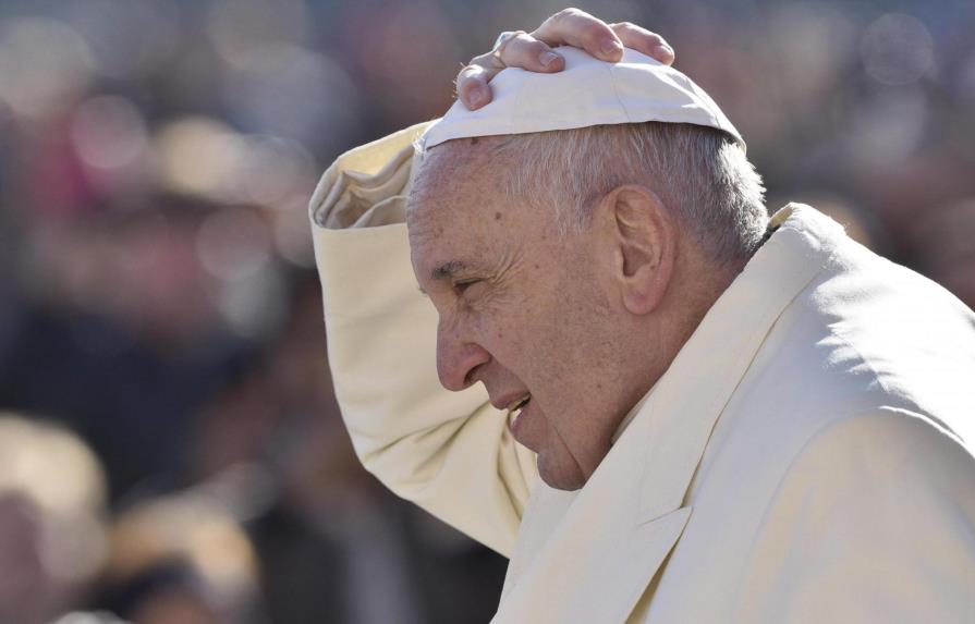 Cardenales se rebelan ante el papa Francisco y lo acusan de hereje