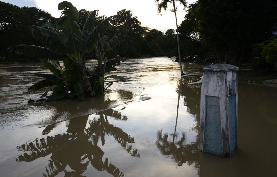 Unas 10,945 personas siguen fuera de sus hogares por las lluvias