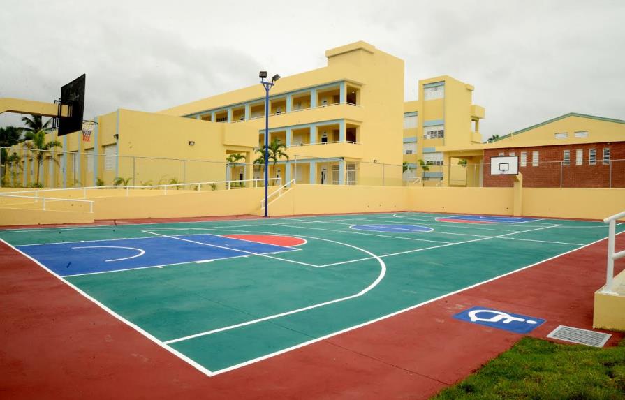 Presidente inaugura dos centros educativos y una estancia infantil en Sabana Perdida