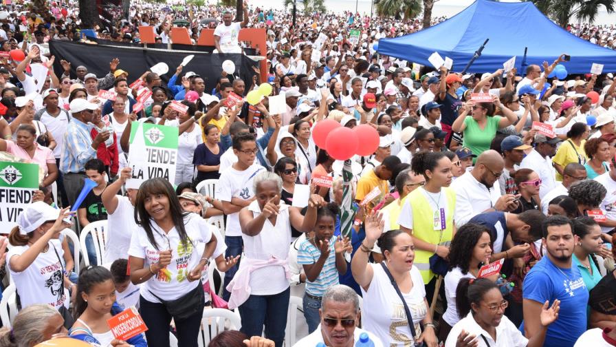 Miles de personas dan unidos un “paso por mi familia” 