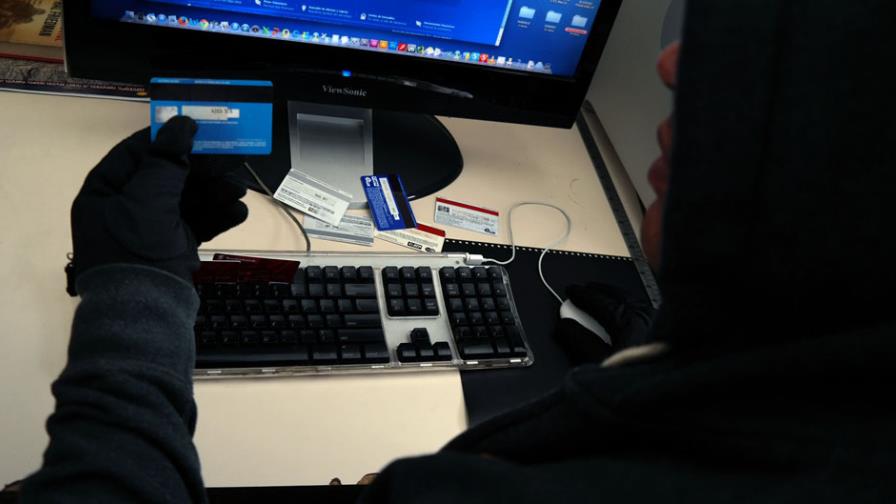 Apresan tres hombres por fraude electrónico bancario en el Distrito Nacional