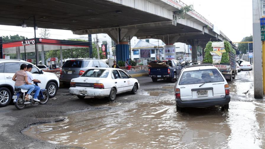 Lluvias afectan alcantarillado en sector del municipio de Santiago 