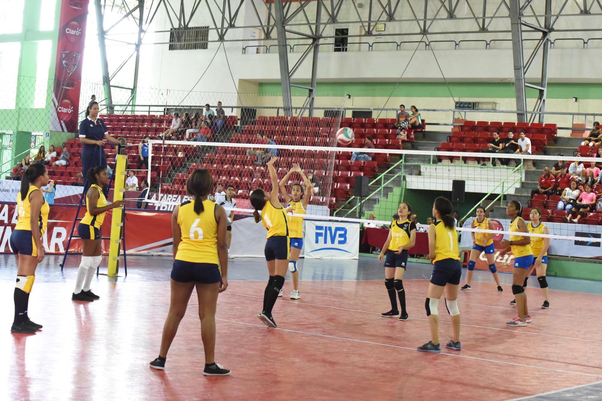 El torneo Claro de voleibol intercolegial femenino va a la segunda ronda, que se jugará a partir del sábado 26 en el Centro Olímpico Juan Pablo Duarte y Santiago.