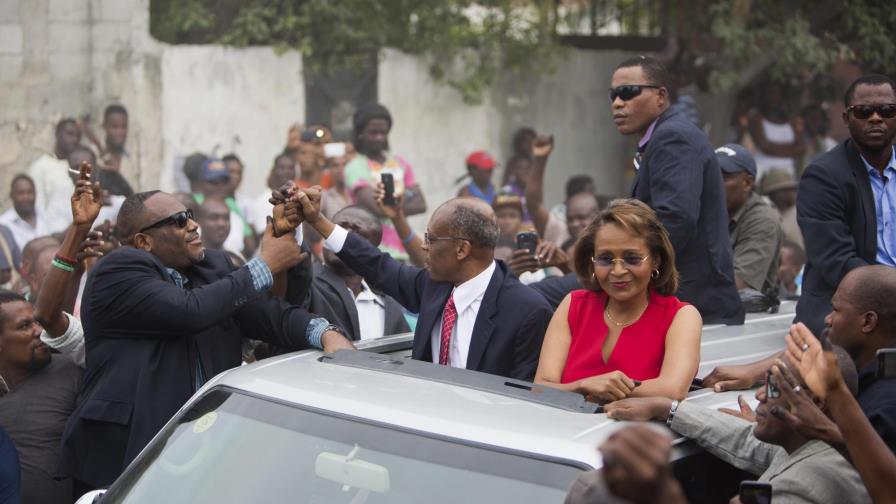 Cierran colegios electorales en Haití tras votaciones “satisfactorias” Cierran colegios electorales en Haití tras votaciones “satisfactorias”