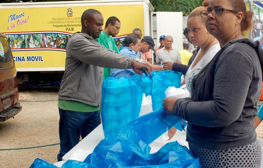 Comedores Económicos entregan 12,000 raciones alimenticias durante el fin de semana