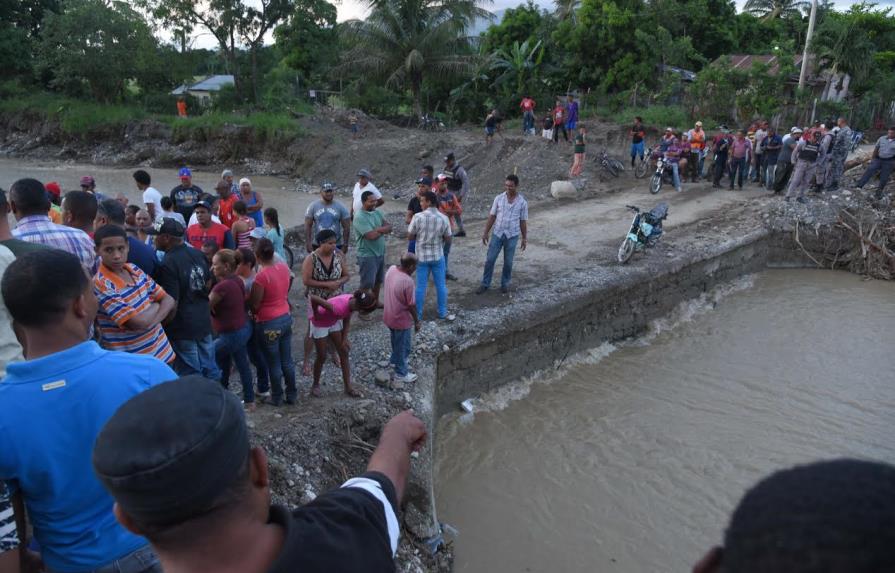 Exigen reparación de dos puentes afectados por las lluvias en Navarrete  