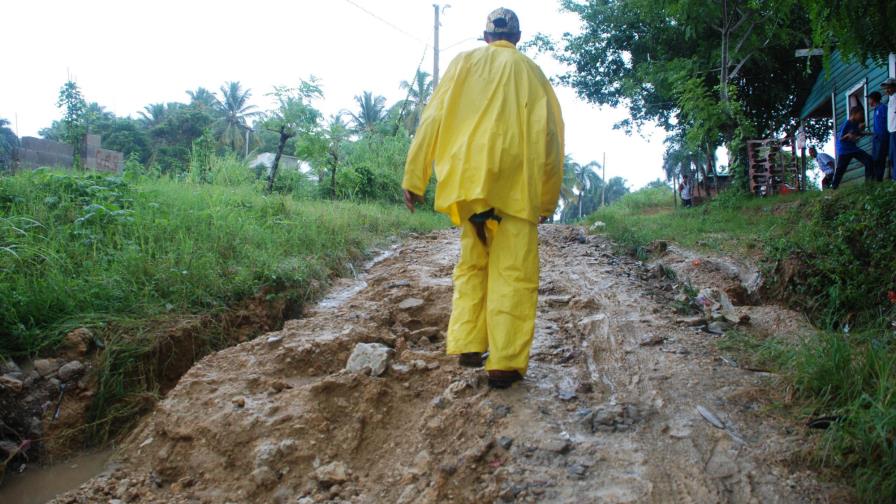 Más de cinco mil personas se mantienen fuera de sus hogares y seguirán las lluvias