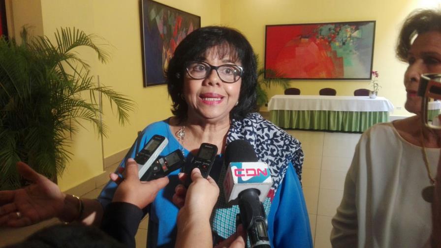 Altagracia Paulino lanza fuertes críticas a resolución de Indotel que permite las turbo llamadas al trabajo Altagracia Paulino lanza fuertes críticas a resolución de Indotel que permite las turbo llamadas al trabajo