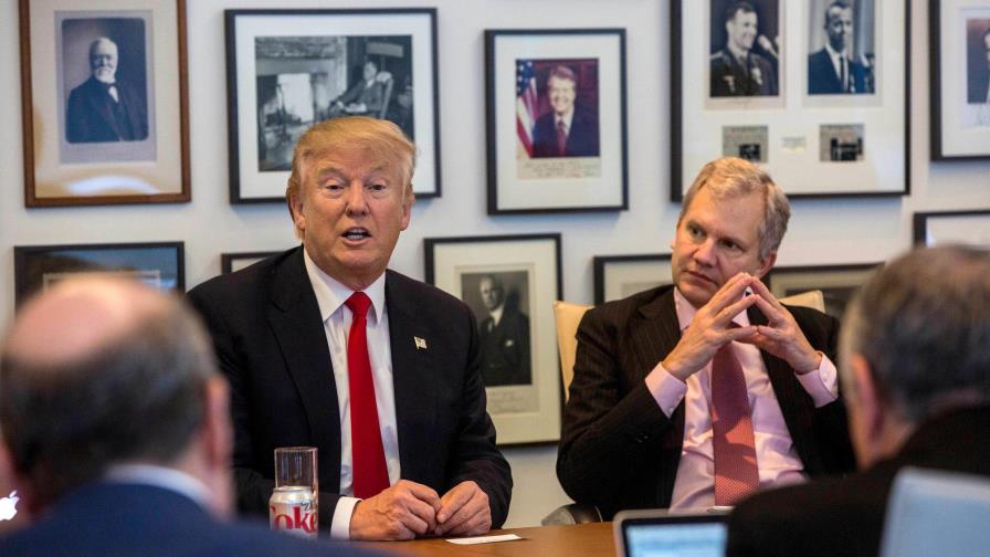 Trump da marcha atrás y no prevé investigar a Clinton desde el Gobierno