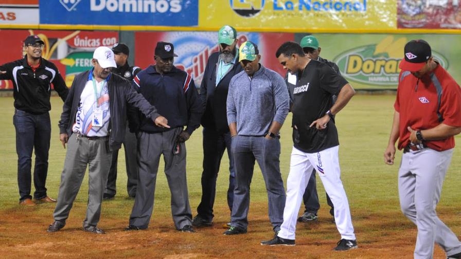 Juego Escogido y Estrellas suspendido por lluvias