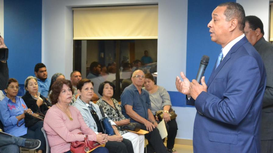 Superintendencia de Bancos devuelve dinero a ahorristas de bancos en liquidación