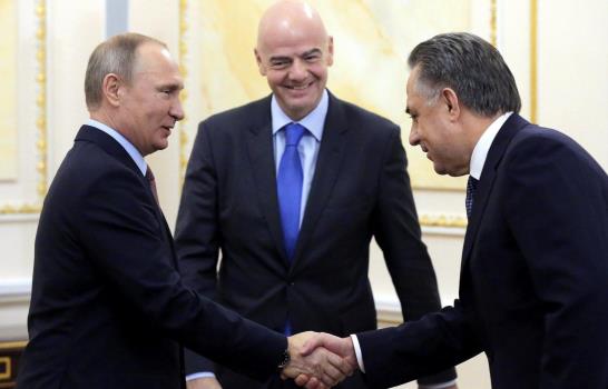 Presidente de Rusia garantiza que estadios estarán listos para la Copa Mundial