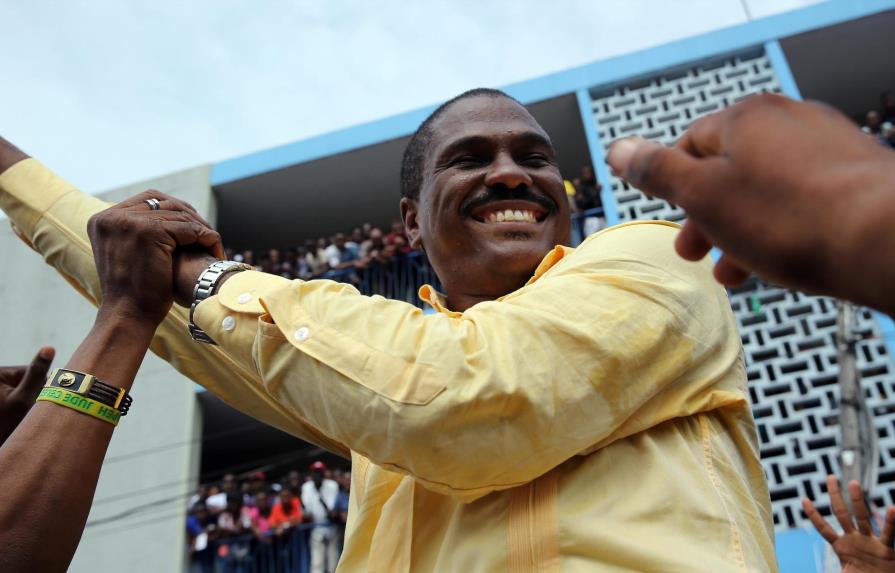Candidato denuncia irregularidades en conteo de votos en Haití