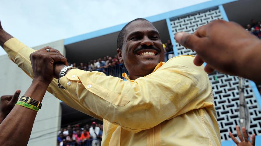 Candidato denuncia irregularidades en conteo de votos en Haití