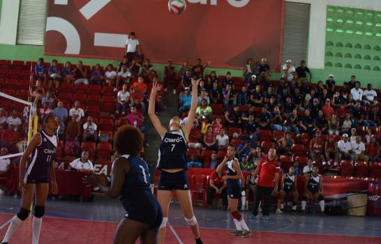 Erika Asencio logró 21 puntos en el triunfo de Metas en voleibol Claro
