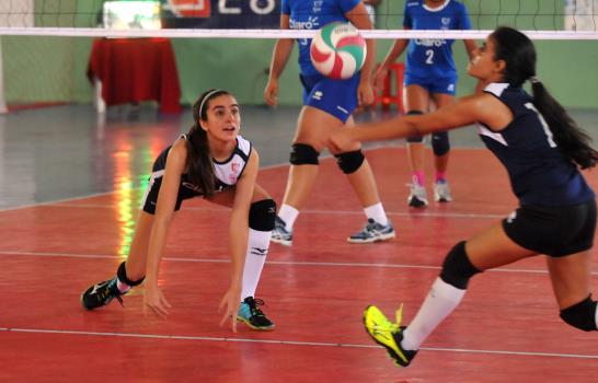 Erika Asencio logró 21 puntos en el triunfo de Metas en voleibol Claro
