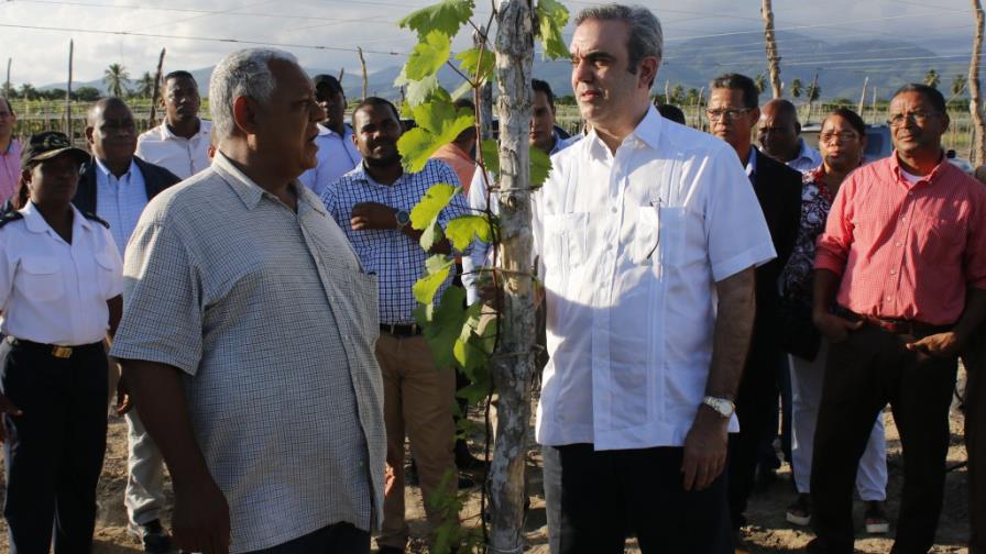 Luis Abinader exige aumento a los ingresos de los ayuntamientos