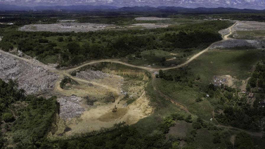 Diputados se reúnen para tratar el caso de los terrenos de Duquesa