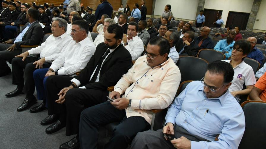 Aplazan para el jueves conocimiento de amparo contra transportistas Aplazan para el jueves conocimiento de amparo contra transportistas