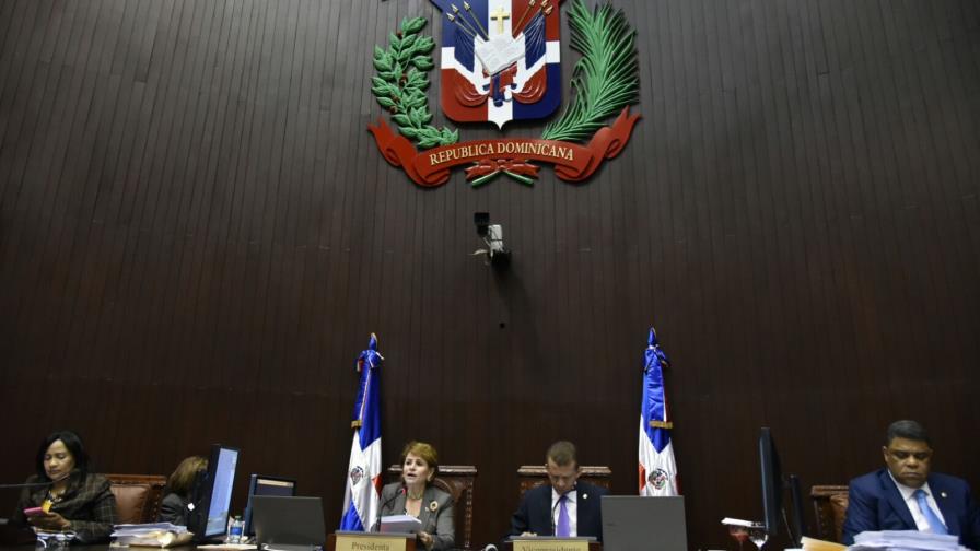 Cámara de Diputados guarda un minuto de silencio por la muerte de Fidel Castro