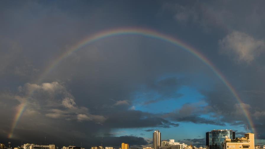 Tras semanas de lluvias, los colores de un arcoíris Tras semanas de lluvias, los colores de un arcoíris
