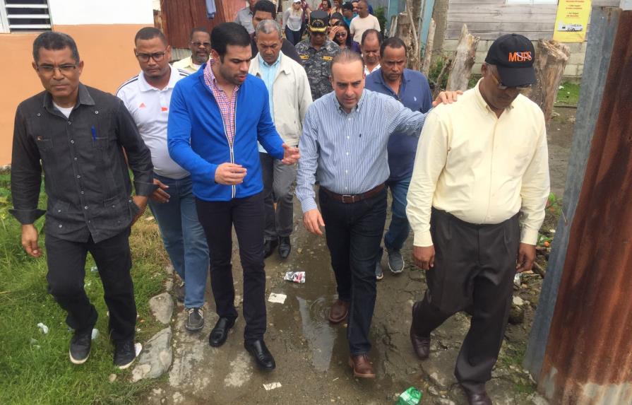 Afectados por inundaciones en el Cibao reciben ayuda de Telemaratón